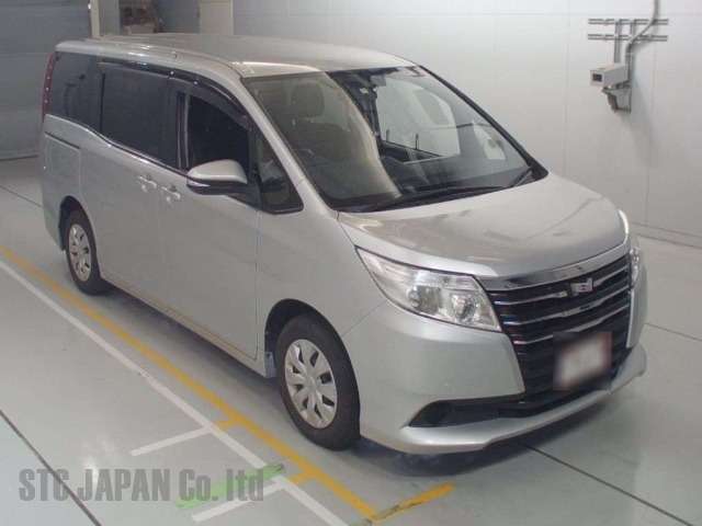 Toyota Noah  2000 CC Image