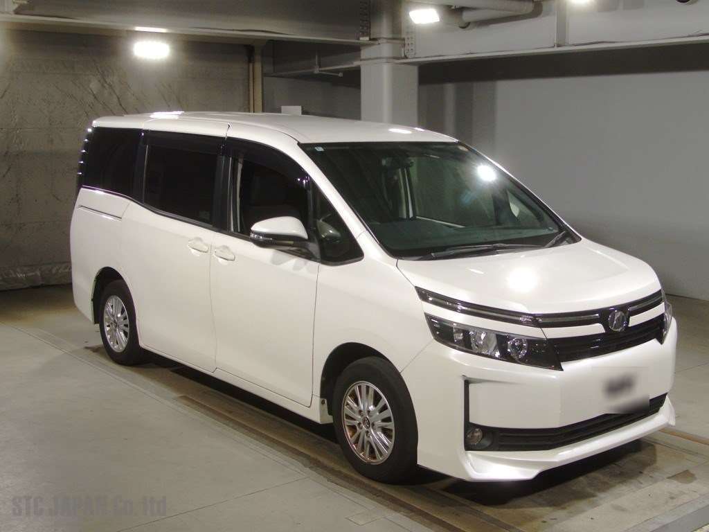 Toyota Voxy 2014 2000cc Image