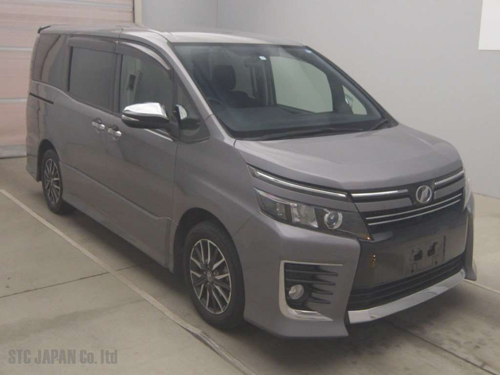 Toyota Voxy 2015 2000cc Image