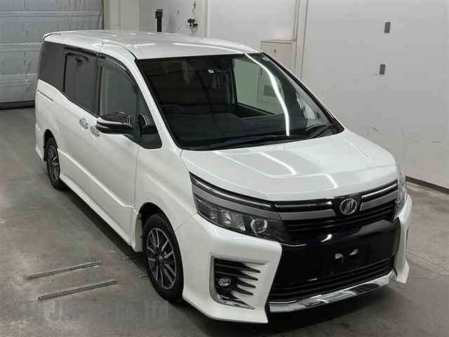 Toyota Voxy  2016 2000cc Image