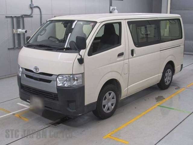 Toyota Hiace Van  2018 2000 Image