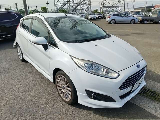 Ford Fiesta 2015 1000 Image