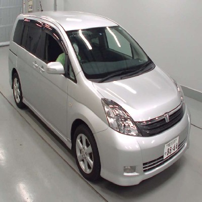Toyota Isis  2000cc Image