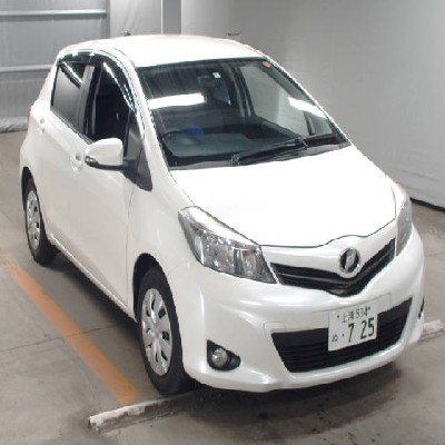 Toyota Vitz F  1300 Image