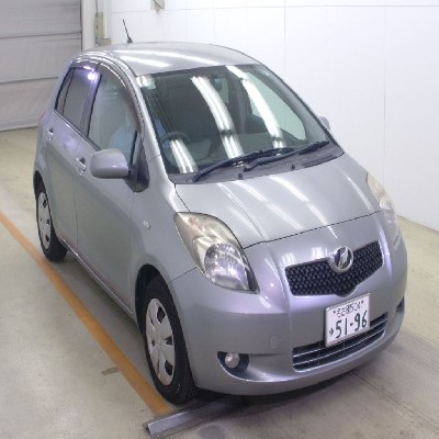 Toyota Vitz F  1300 Image