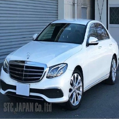 Mercedes Benz 2016 3500cc Image