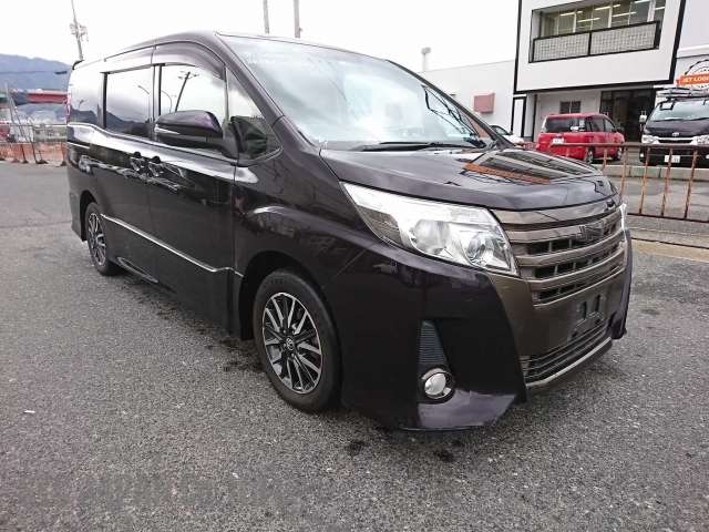 Toyota Noah 2015 2000 CC Image