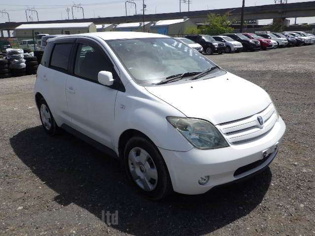 Toyota IST 2004 1500 CC Image