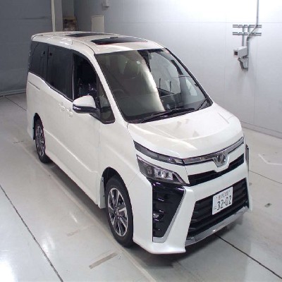 Toyota Voxy ZS  2000 Image