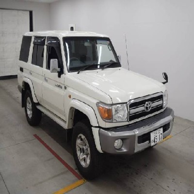Toyota Land Crusier   4000cc Image