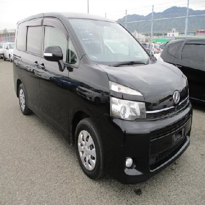 Toyota Voxy 2012 2000 Image