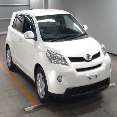 Toyota IST  1500cc Image