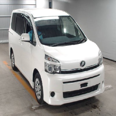 Toyota Voxy  2013 2000cc Image